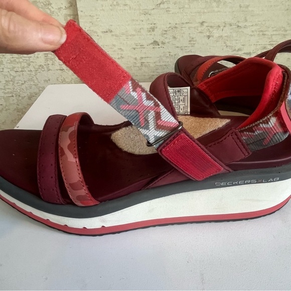 Deckers X Lab Women's Xponent Burgundy Strappy Platform Sandals Hook & Loop - Picture 5 of 14